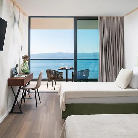 Luxury Hedonia Brela