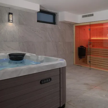 Luxury Hedonia Brela